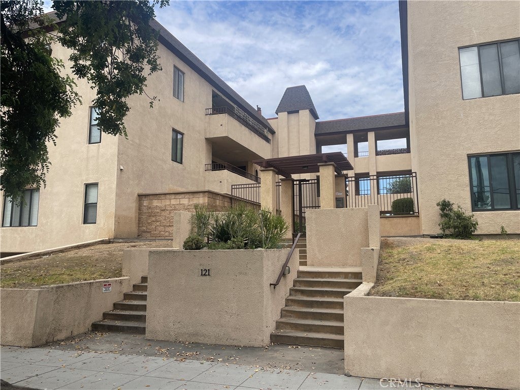 121 S Wilson 103