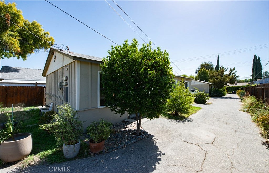 17615 Kingsbury