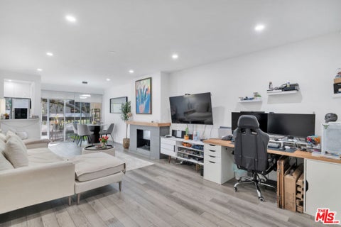 Photo of 8106 Summertime Lane, Culver City, CA 90230 (MLS # 26988447)