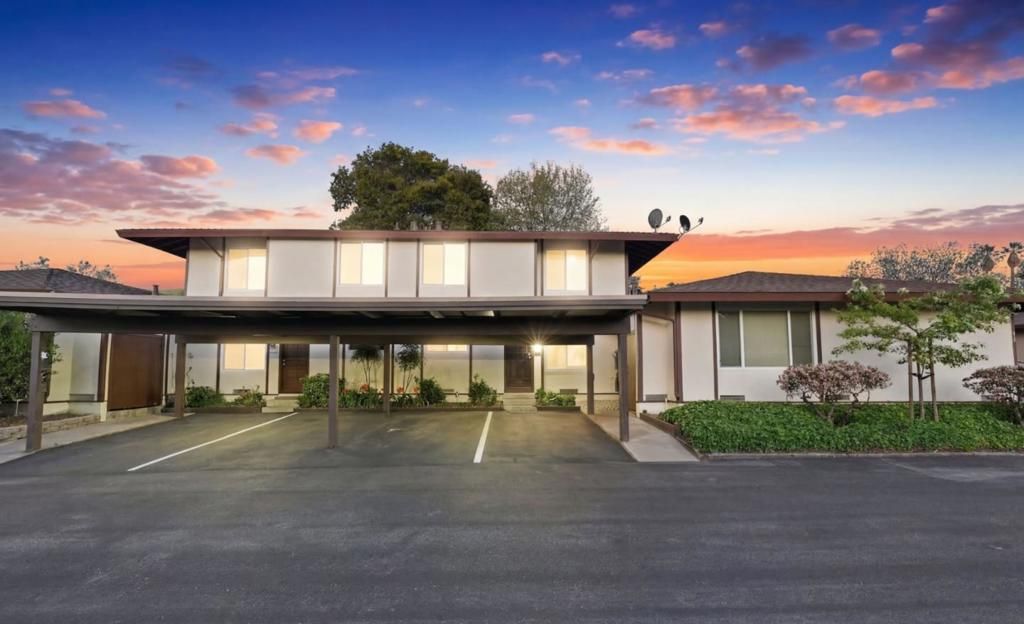 Photo of 222 Corte San Pablo, Fremont, CA 94539 (MLS # ML82035988)