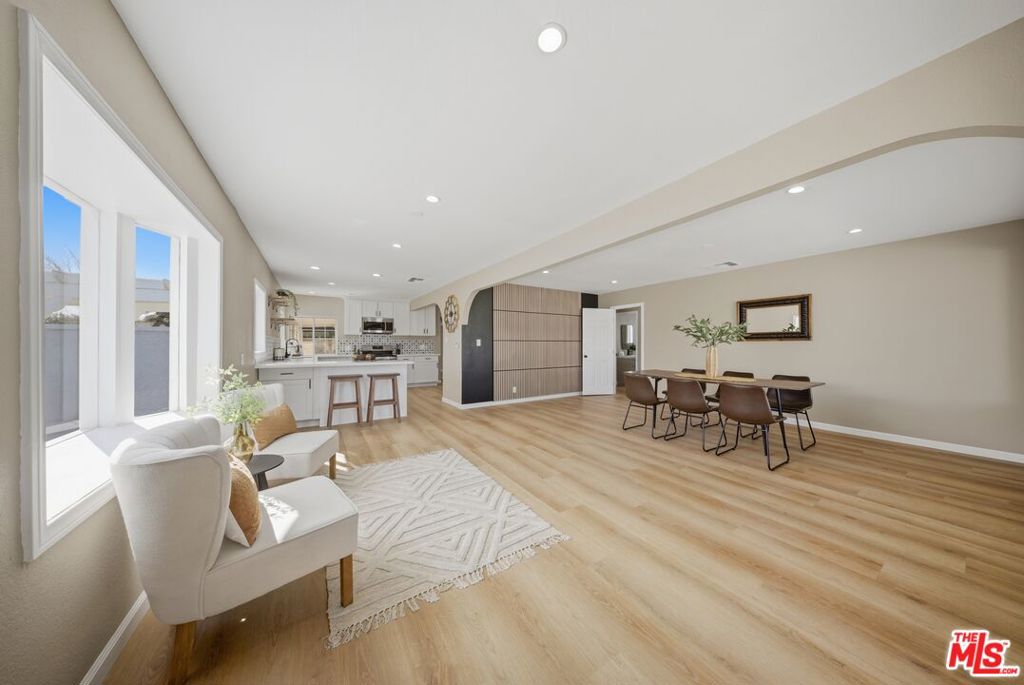 2232 W Avenue M4