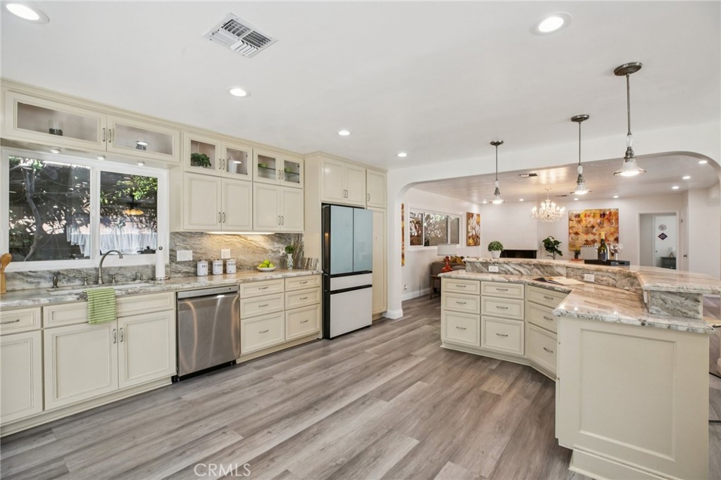 Alamitos Heights (AH) - Residential