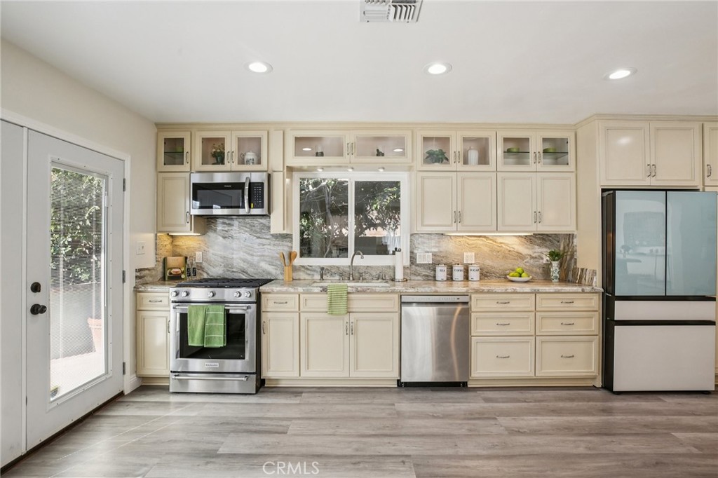 Alamitos Heights (AH) - Residential