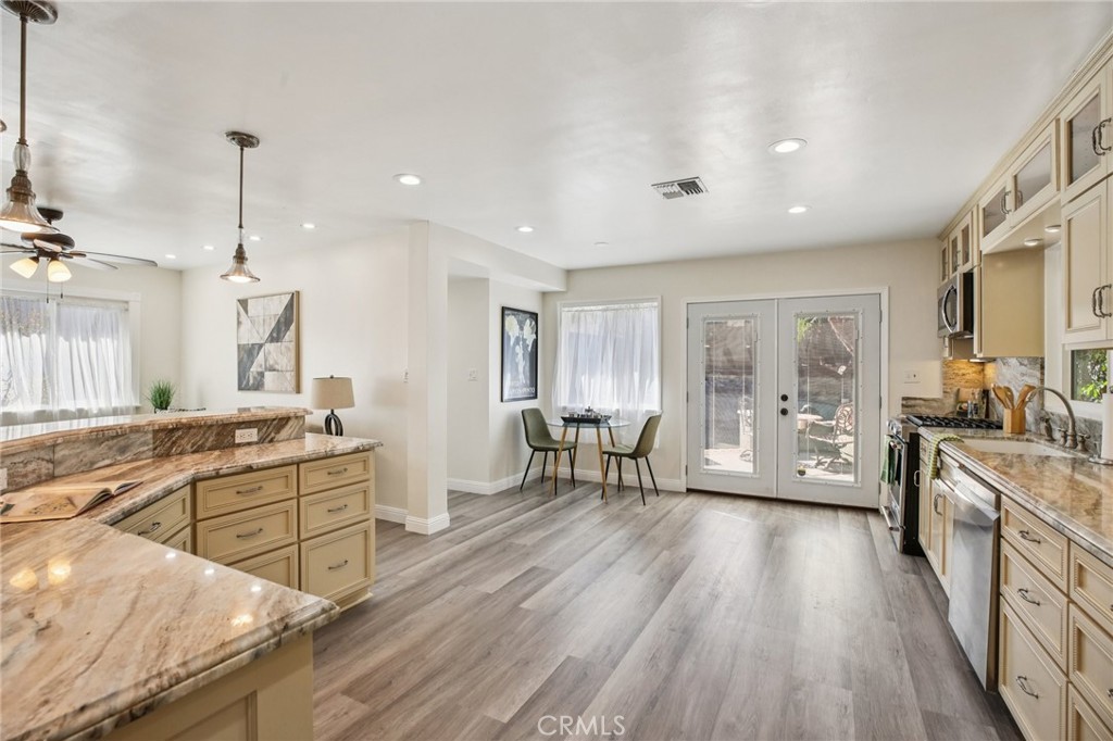Alamitos Heights (AH) - Residential