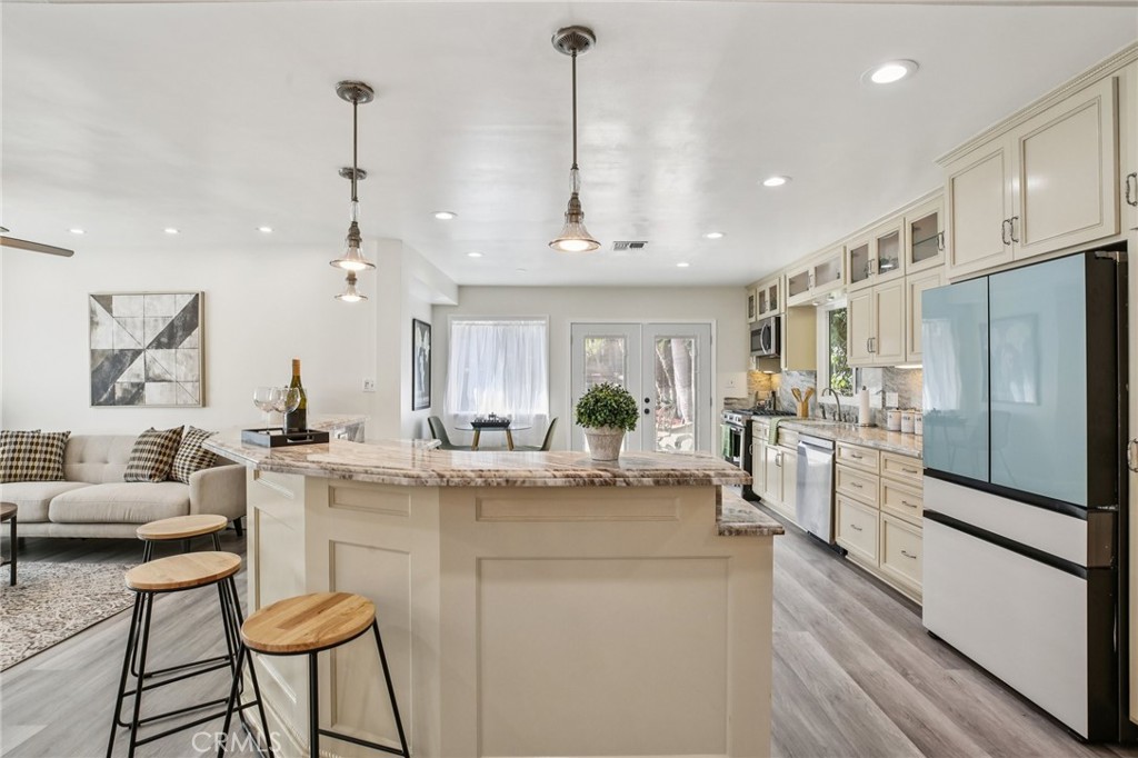 Alamitos Heights (AH) - Residential