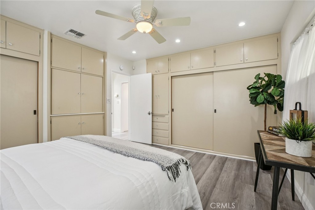 Alamitos Heights (AH) - Residential