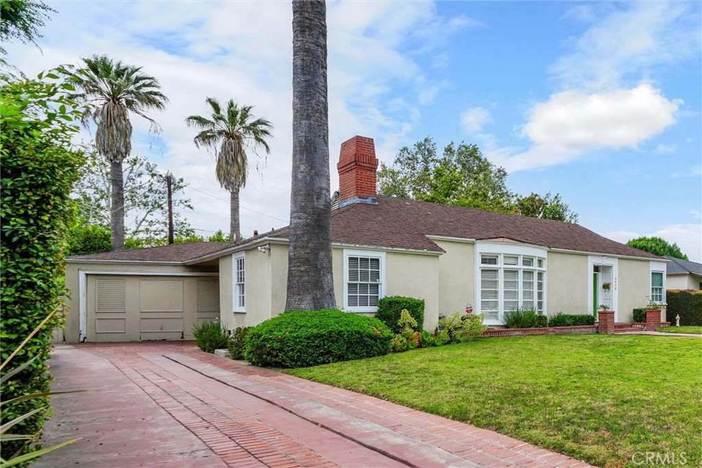 Properties 1 4415 Morella Ave