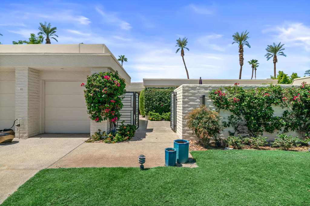 Desert Horizons C.C. - Residential