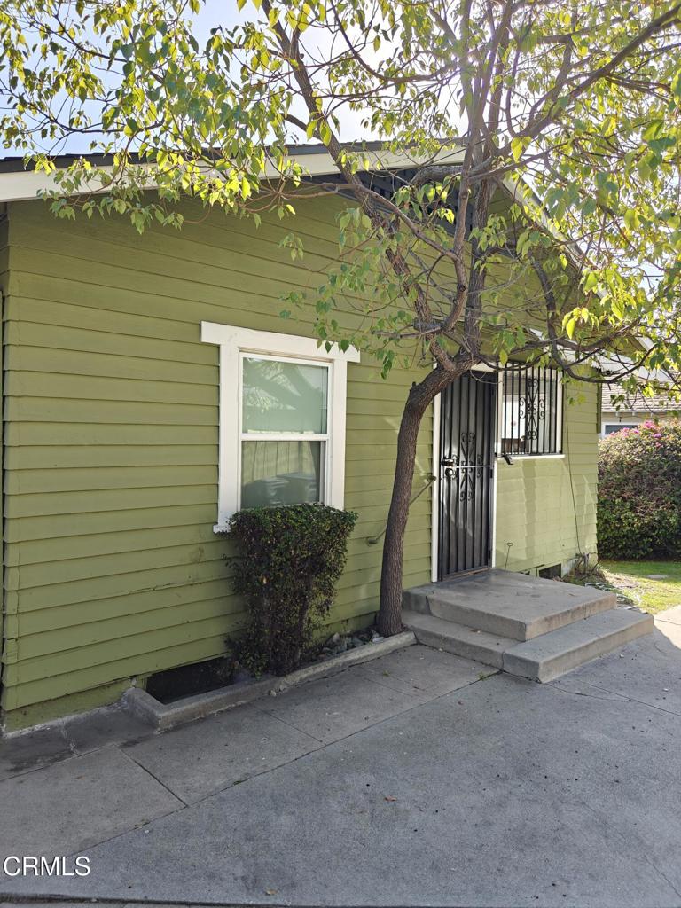 1501 N El Molino Avenue