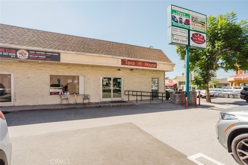1110 S Glendale Avenue