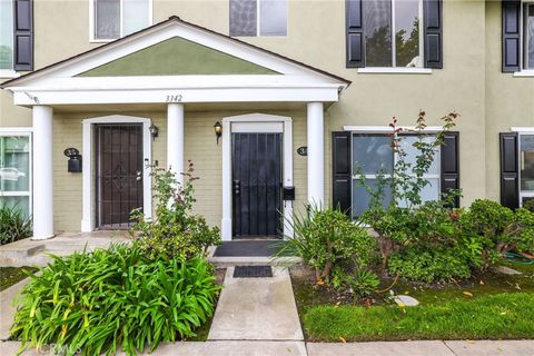 Photo of 3342 Bradbury Road Rd #34, Rossmoor, CA 90720 (MLS # PW25247867) Photo of 3342 Bradbury Road Rd #34, Rossmoor, CA 90720 (MLS # PW25247867)