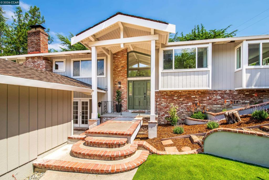 4033 Valente Dr