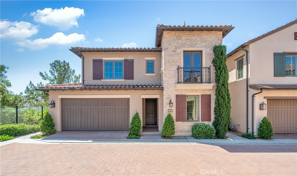 Welcome to this residence in the prestigious guard-gated Reserve at Orchard Hills.
This stunning home offers 2,424 square feet with 4 bedrooms and 3 full bathrooms, including a highly sought-after downstairs bedroom with a full bath — ideal for guests or multi-generational living. Perfectly positioned as an end unit with no neighbor behind, it enjoys exceptional privacy and a serene, quiet setting.The open-concept layout features a spacious family room and an expansive Great Room with panoramic stacking sliders that connect seamlessly to a private backyard, creating an abundance of natural light and an inviting indoor-outdoor flow.Upstairs, you’ll find a generous primary suite, along with two additional bedrooms and two full bathrooms, providing ample space for family and guests.Residents of Orchard Hills enjoy exclusive access to resort-style amenities such as scenic parks, sparkling pools and spas, a recreation center, BBQ areas, and a beautifully appointed clubhouse.
Situated in the award-winning Irvine Unified School District, the property is conveniently close to Canyon View Elementary, Sierra Vista Middle School, and Northwood High School.