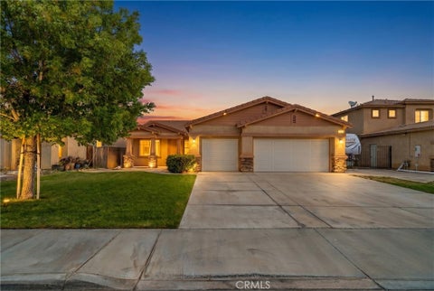 Photo of 3055 Summer Breeze AVE, Rosamond, CA 93560 (MLS # SR26126051)