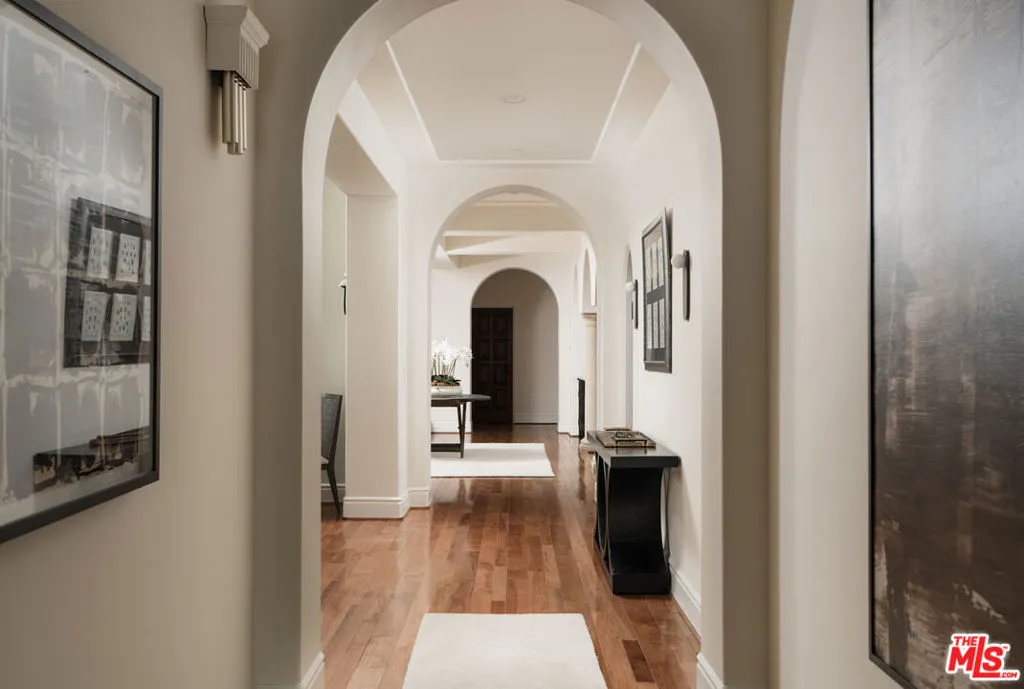 Santa Barbara, California 93108, United States, 5 Bedrooms Bedrooms, ,7 BathroomsBathrooms,Residential,Pending,219789