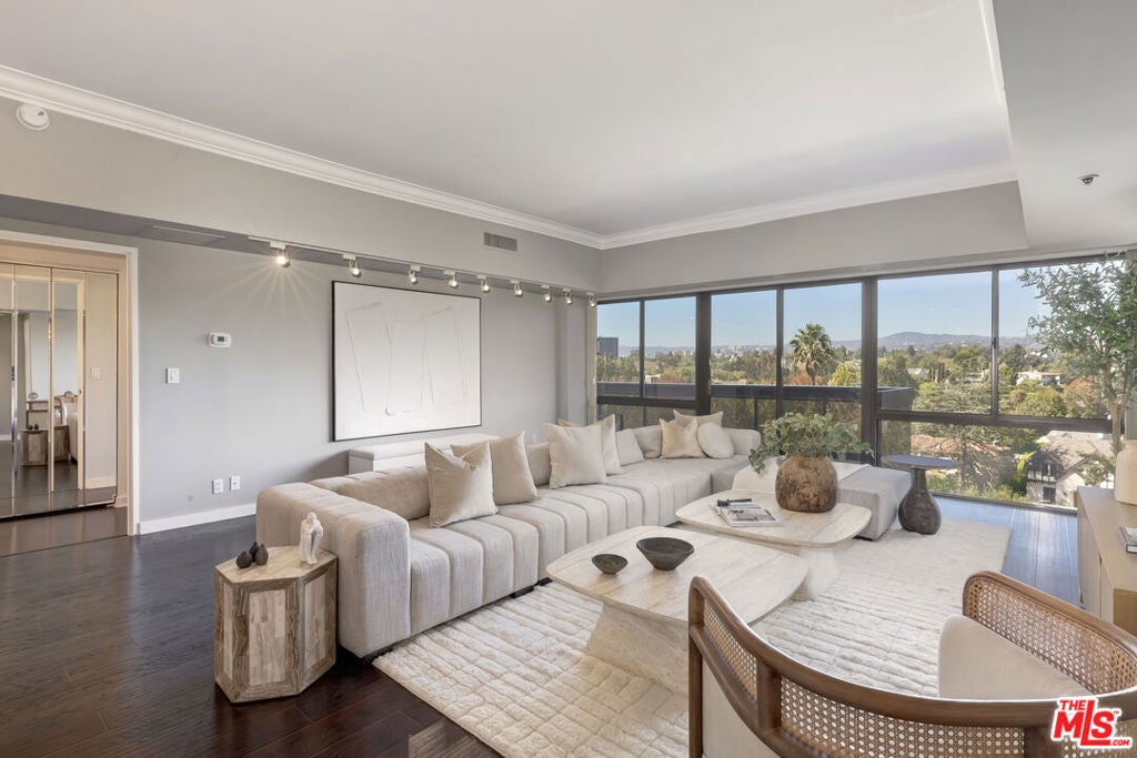 Photo of 10445 Wilshire Boulevard #703, Los Angeles, CA 90024 (MLS # 26101678)