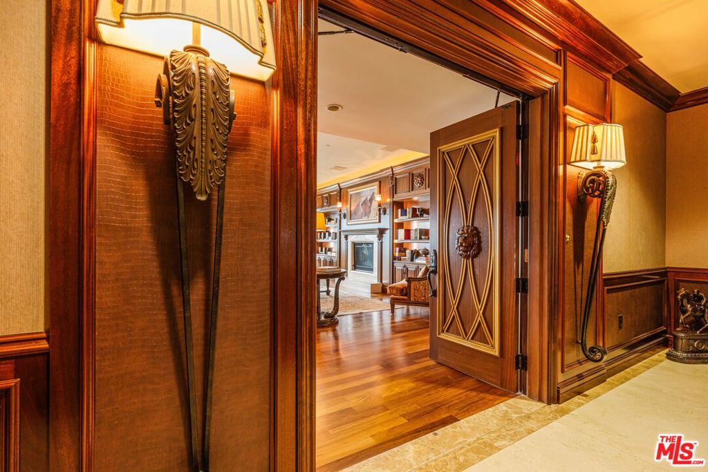 1 W Century Drive 27C