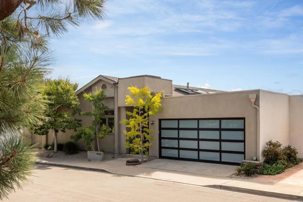 Del Mar, California 92014, United States, 3 Bedrooms Bedrooms, ,3 BathroomsBathrooms,Residential,Active,210027