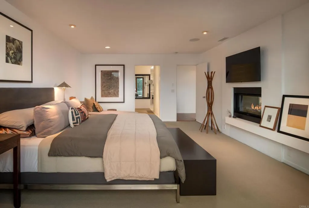 Del Mar, California 92014, United States, 3 Bedrooms Bedrooms, ,3 BathroomsBathrooms,Residential,Active,210027