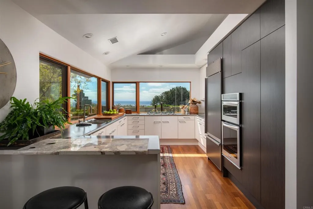 Del Mar, California 92014, United States, 3 Bedrooms Bedrooms, ,3 BathroomsBathrooms,Residential,Active,210027