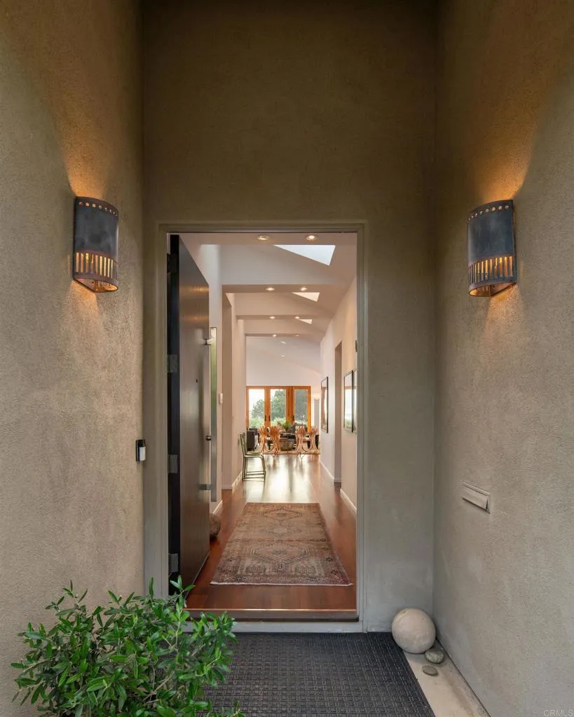 Del Mar, California 92014, United States, 3 Bedrooms Bedrooms, ,3 BathroomsBathrooms,Residential,Active,210027