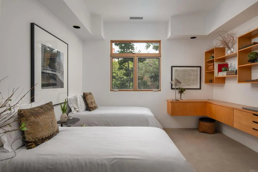 Del Mar, California 92014, United States, 3 Bedrooms Bedrooms, ,3 BathroomsBathrooms,Residential,Active,210027