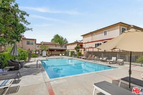 7320 Lennox Avenue Unit F7, Van Nuys, CA 91405 - MLS#: 26688023