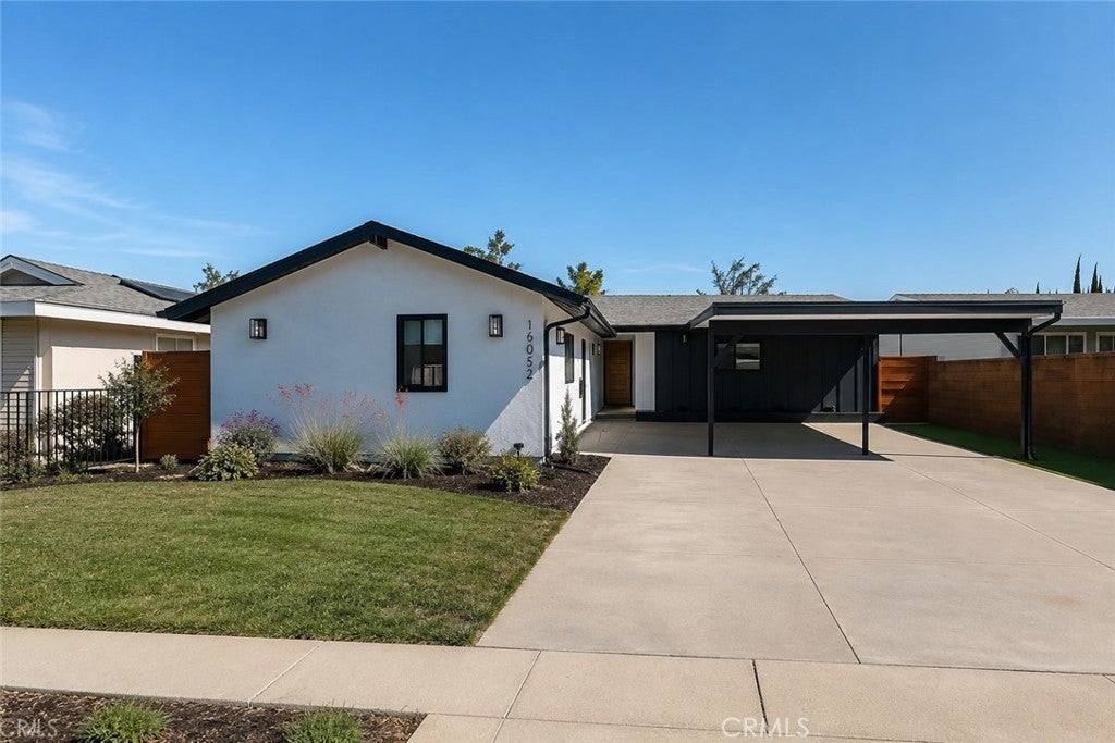 16052 16050 Bahama Street, North Hills CA 91343