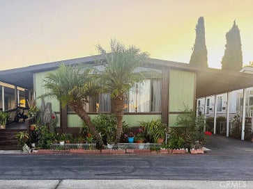 139 La Burnum Ln 139 Fountain Valley CA 92708