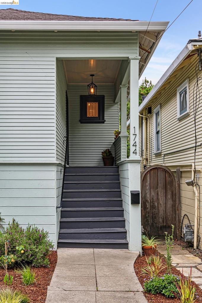 1744 Addison