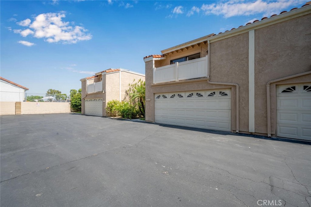 4316 Lincoln Plaza Way