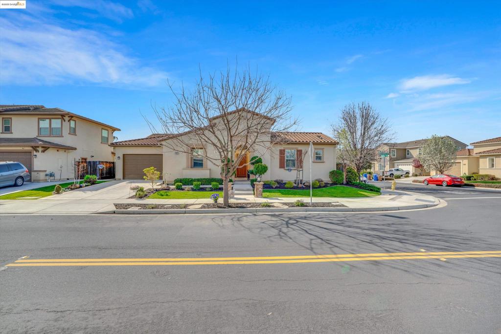 400 Springfield Ct