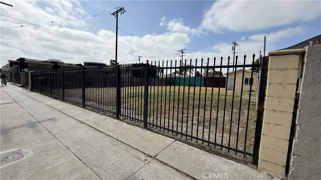 Compton, California 90220, United States, ,Commercial,Active,138288