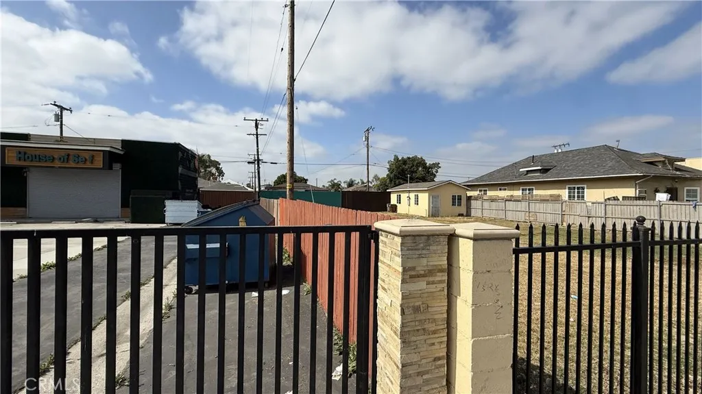 Compton, California 90220, United States, ,Commercial,Active,138288