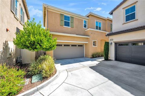 Photo of 40042 Calle Real Real, Murrieta, CA 92563 (MLS # SW26098121)