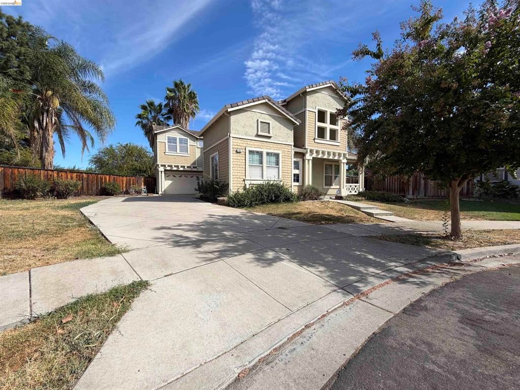 140 Treadwell Ct