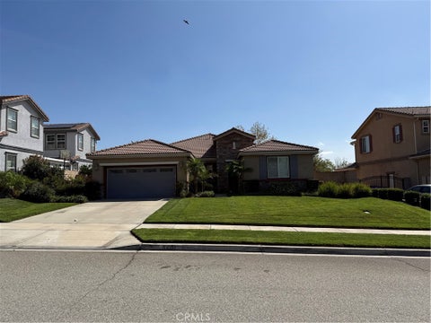 Photo of 5001 La Sarre DR, Fontana, CA 92336 (MLS # IV26211694)