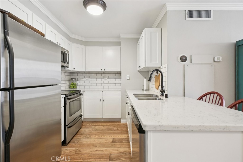 1750 E Ocean 102