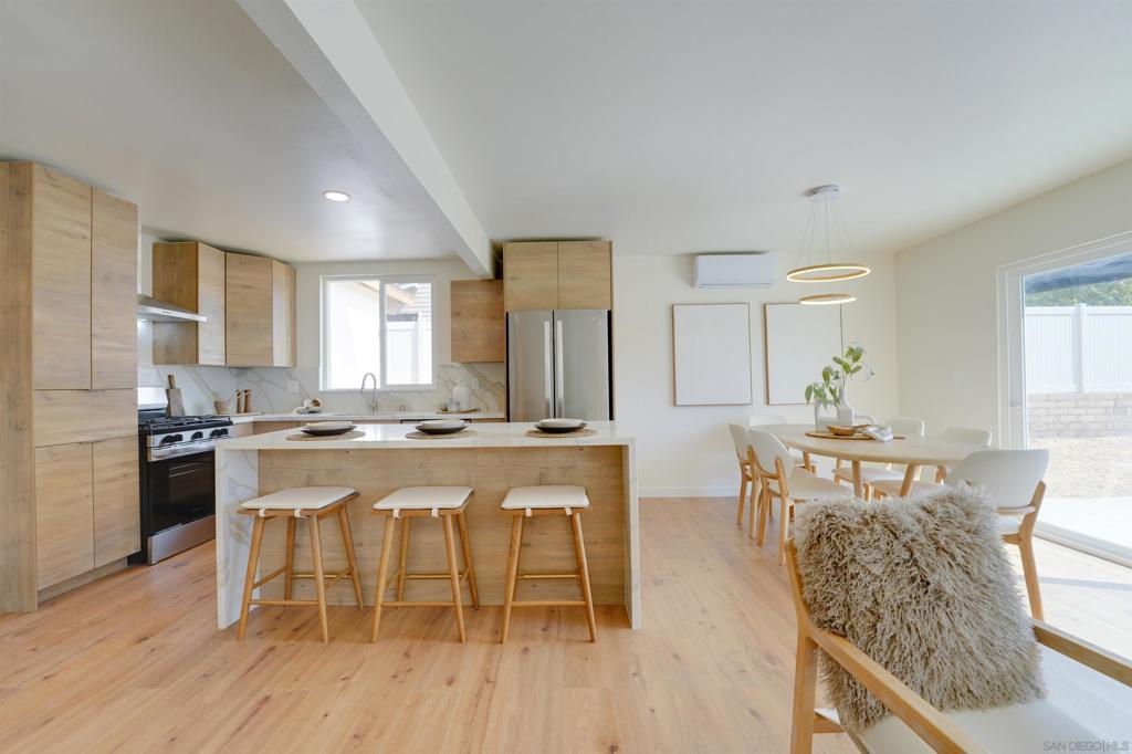 2845 Arcola