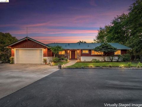 Photo of 3300 CONCORD AVENUE Ave, Brentwood, CA 94513 (MLS # 41130668)