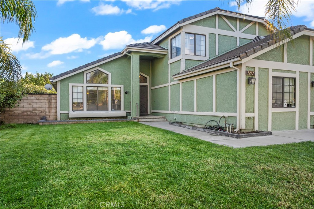 1251 W Banyon Street