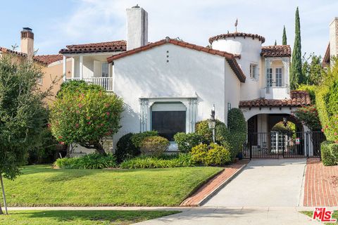 Photo of 757 Malcolm Avenue, Los Angeles, CA 90024 (MLS # 25630587)