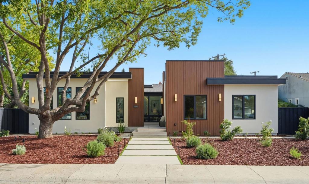 689 Moreno Lane