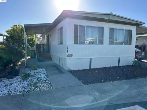 Photo of 1500 W Winton Ave Ave, Hayward, CA 94545 (MLS # 41131241)