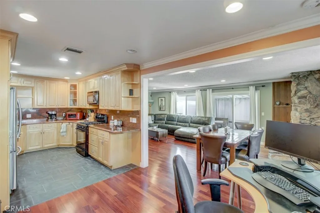 North Hills, California 91343, United States, 3 Bedrooms Bedrooms, ,2 BathroomsBathrooms,Residential,Active,220598