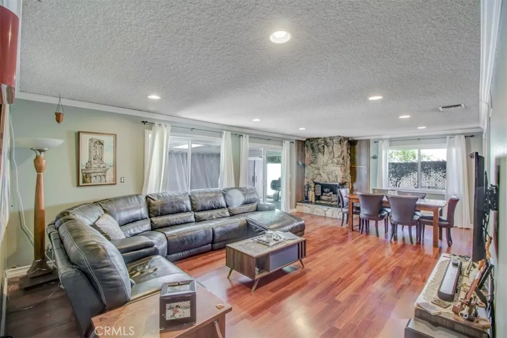 North Hills, California 91343, United States, 3 Bedrooms Bedrooms, ,2 BathroomsBathrooms,Residential,Active,220598