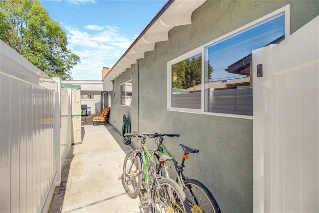 North Hills, California 91343, United States, 3 Bedrooms Bedrooms, ,2 BathroomsBathrooms,Residential,Active,220598