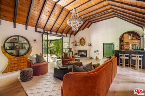 Photo of 3225 Oakshire Drive, Los Angeles, CA 90068 (MLS # 26989315)
