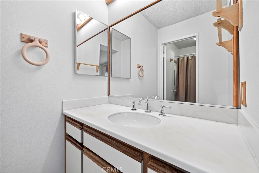 Laurels (LR) - Residential