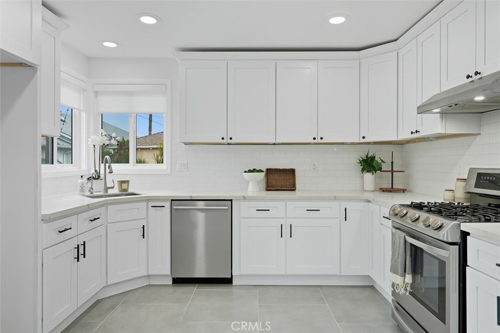 15309 Patronella Avenue